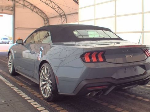 Used 2025 Ford Mustang GT Premium RWD image 3