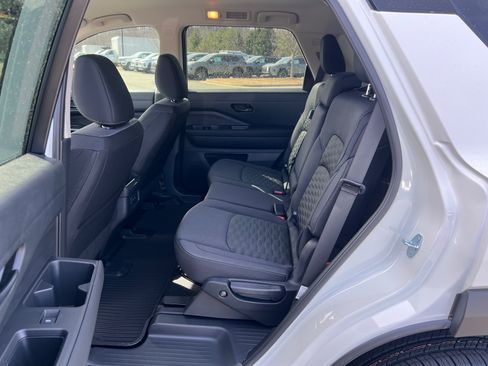 New 2026 Nissan Pathfinder SV image 29