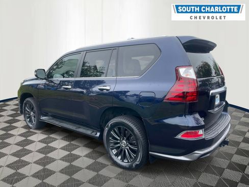 Used 2023 Lexus GX 460 Premium w/ Accessory Package AWD/4WD image 6