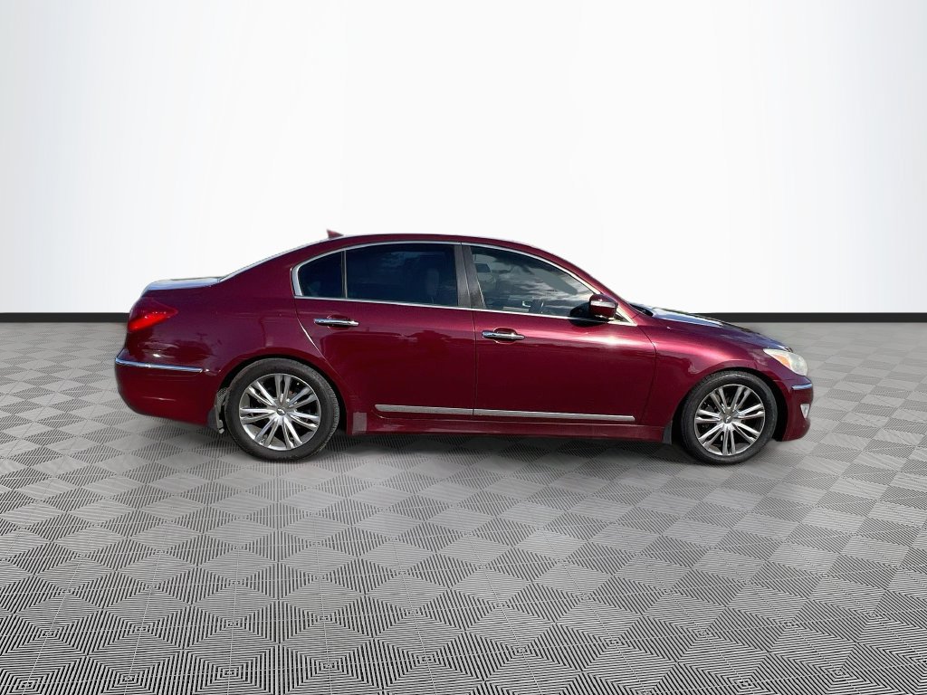 Used 2012 Hyundai Genesis 4.6 RWD image 8