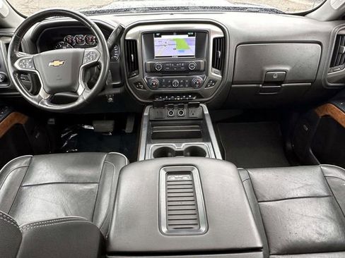 Used 2018 Chevrolet Silverado 2500 High Country w/ Duramax Plus Package AWD/4WD image 18