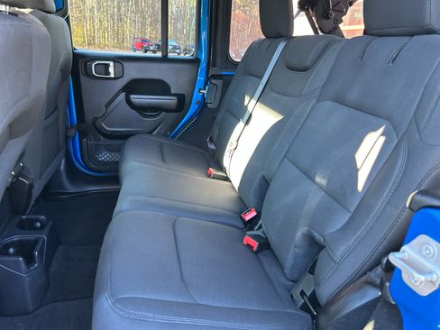 Used 2021 Jeep Wrangler Unlimited Sport image 35