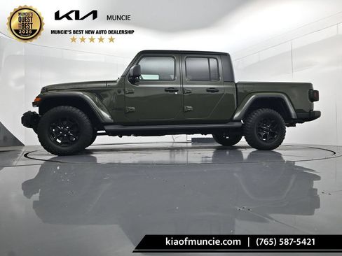 Used 2021 Jeep Gladiator Sport AWD/4WD image 40