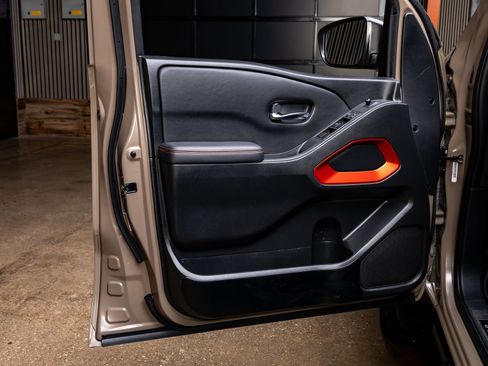 Used 2023 Nissan Frontier Pro-X w/ Technology Package image 35