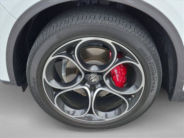 Used 2022 Alfa Romeo Stelvio Ti AWD/4WD image 10