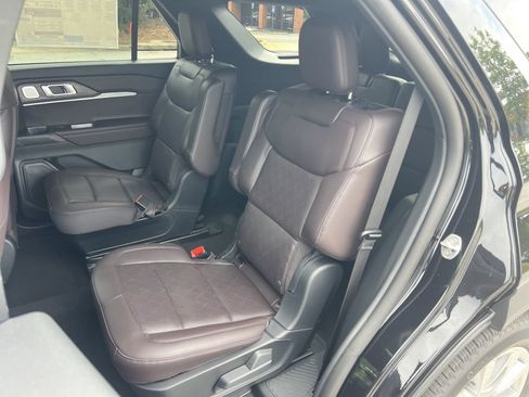 New 2026 Ford Explorer Platinum RWD image 18