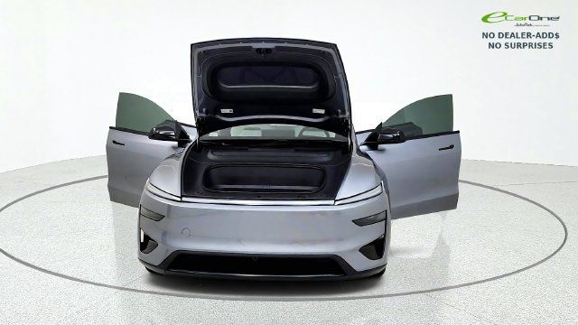 Used 2026 Tesla Model Y Performance AWD/4WD image 12