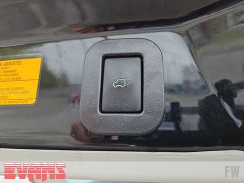 Used 2014 Toyota Sienna SE image 29