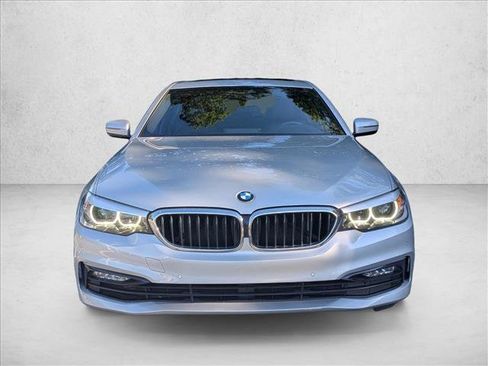 Used 2018 BMW 530i xDrive AWD/4WD image 2