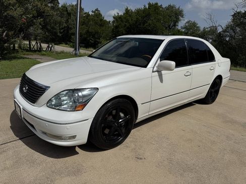 Used 2004 Lexus LS 430 RWD image 6