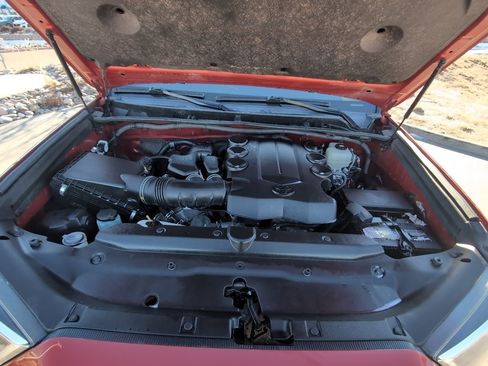 Used 2019 Toyota 4Runner SR5 Premium image 34