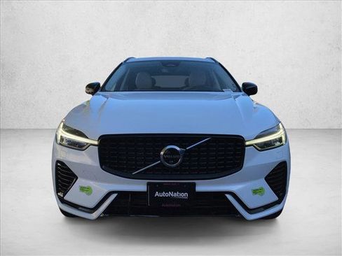 Certified 2023 Volvo XC60 T8 Ultimate w/ Climate Package image 2