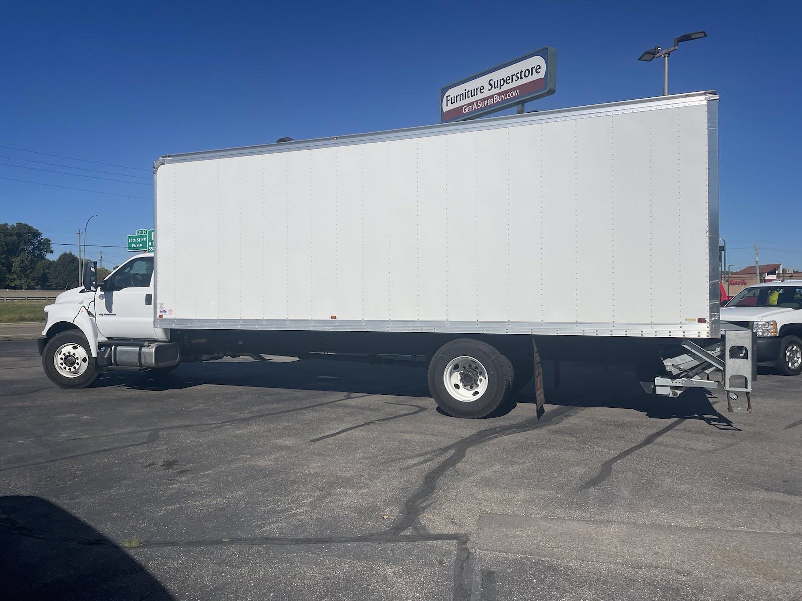 Used 2023 Ford F750 2WD Regular Cab Super Duty image 6