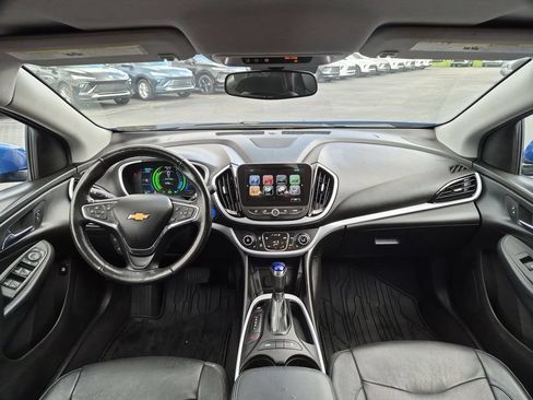 Used 2018 Chevrolet Volt LT w/ Comfort Package FWD image 9