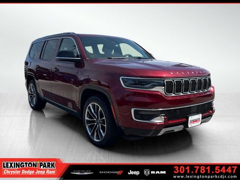 Used 2024 Jeep Wagoneer Series III w/ Premium Group I AWD/4WD image 1