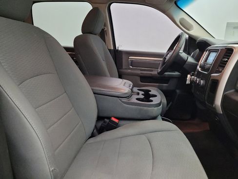 Used 2017 RAM 1500 Classic SLT image 21