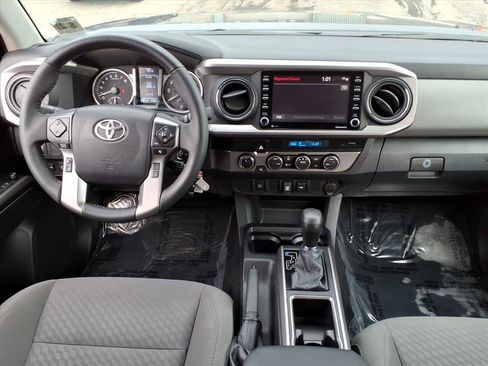 Certified 2022 Toyota Tacoma SR5 image 11