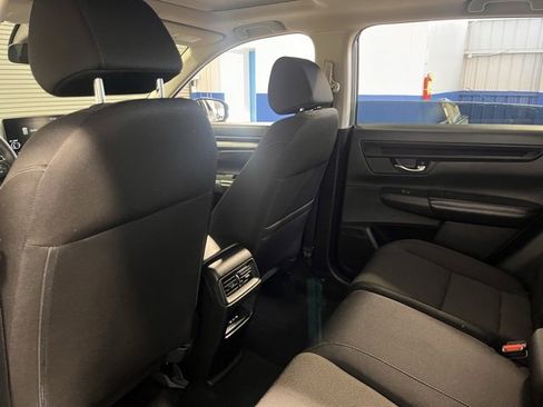 Used 2025 Honda CR-V EX image 18