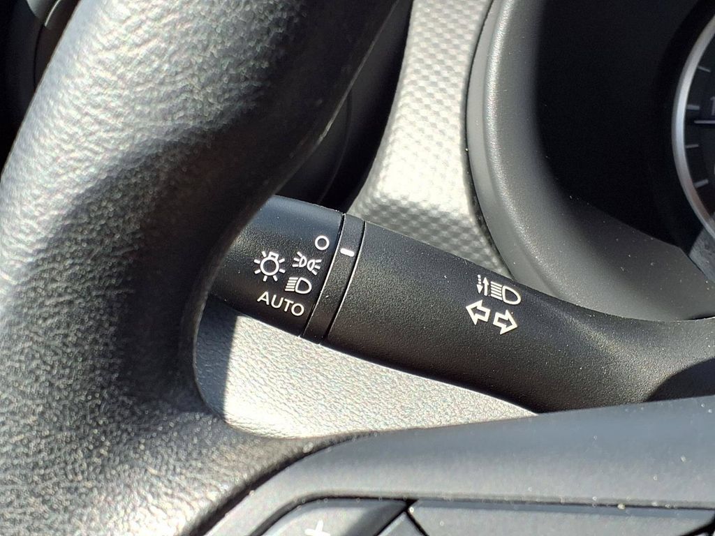 Used 2025 Nissan Kicks Play S FWD image 18
