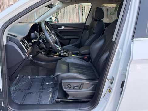 Used 2022 Audi Q5 e Prestige AWD/4WD image 3