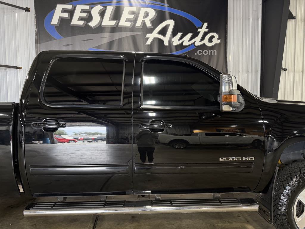 Used 2013 GMC Sierra 2500 SLT w/ SLT Convenience Package AWD/4WD image 28