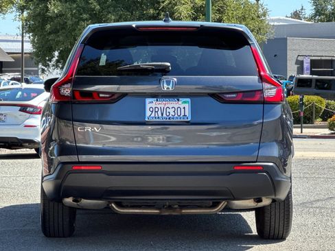 Used 2025 Honda CR-V LX image 5