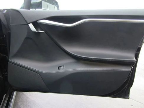 Used 2015 Tesla Model S 85D image 47