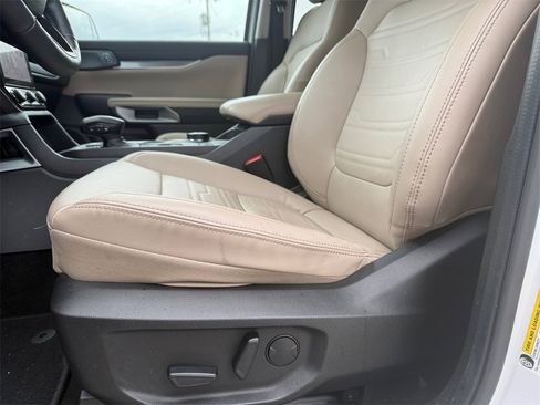 Certified 2024 Ford Ranger Lariat image 17