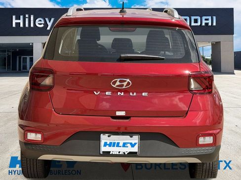 New 2025 Hyundai Venue Limited image 5