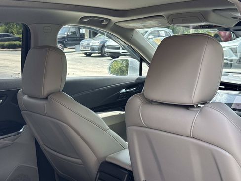 Used 2019 Cadillac XT4 Premium Luxury w/ Technology Package FWD image 28