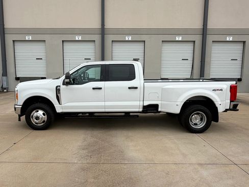Used 2023 Ford F350 XLT AWD/4WD image 6
