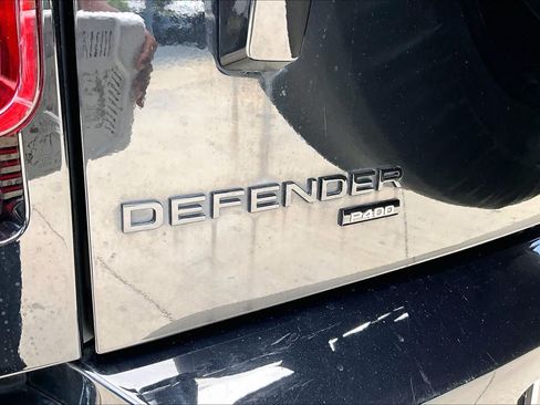 Used 2023 Land Rover Defender 130 SE AWD/4WD image 10