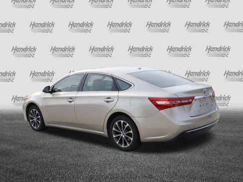 Used 2018 Toyota Avalon XLE Premium image 7