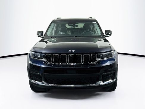 Used 2023 Jeep Grand Cherokee L Limited w/ Luxury Tech Group II AWD/4WD image 2