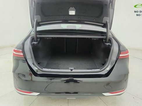Used 2024 BMW i5 eDrive40i w/ Convenience Package RWD image 14