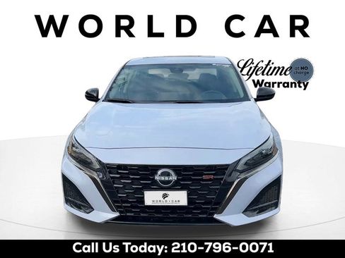 Used 2025 Nissan Altima 2.5 SR w/ SR Premium Package FWD image 8
