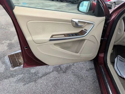 Used 2013 Volvo S60 T5 image 12