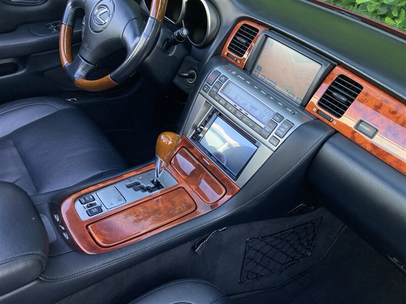Used 2006 Lexus SC 430 Convertible w/ Preferred Accessory Pkg RWD image 28
