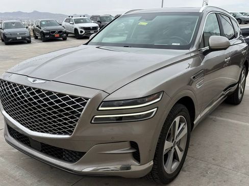 Used 2021 Genesis GV80 3.5T w/ Advanced Package 06 AWD/4WD image 3