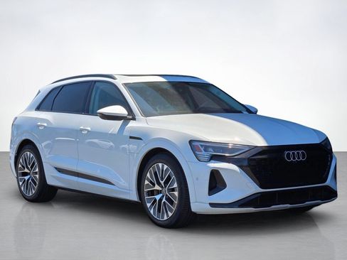 Used 2024 Audi Q8 e-tron Premium Plus w/ Prestige Package AWD/4WD image 9