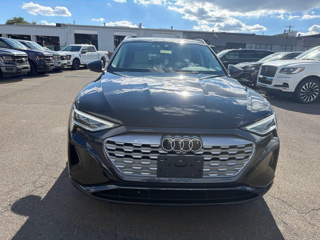 Used 2024 Audi Q8 e-tron Premium Plus w/ Premium Plus Package AWD/4WD image 8