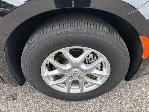 Used 2025 Chrysler Pacifica Select FWD image 13