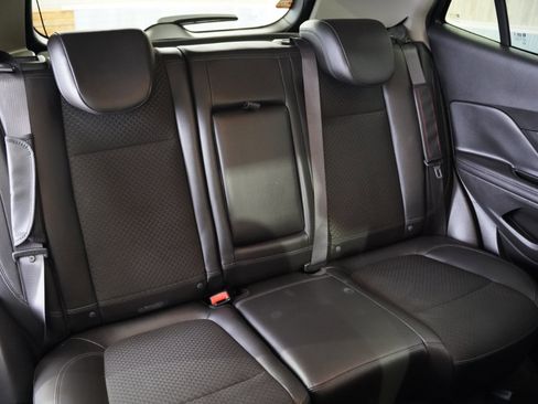 Used 2018 Buick Encore Preferred image 32