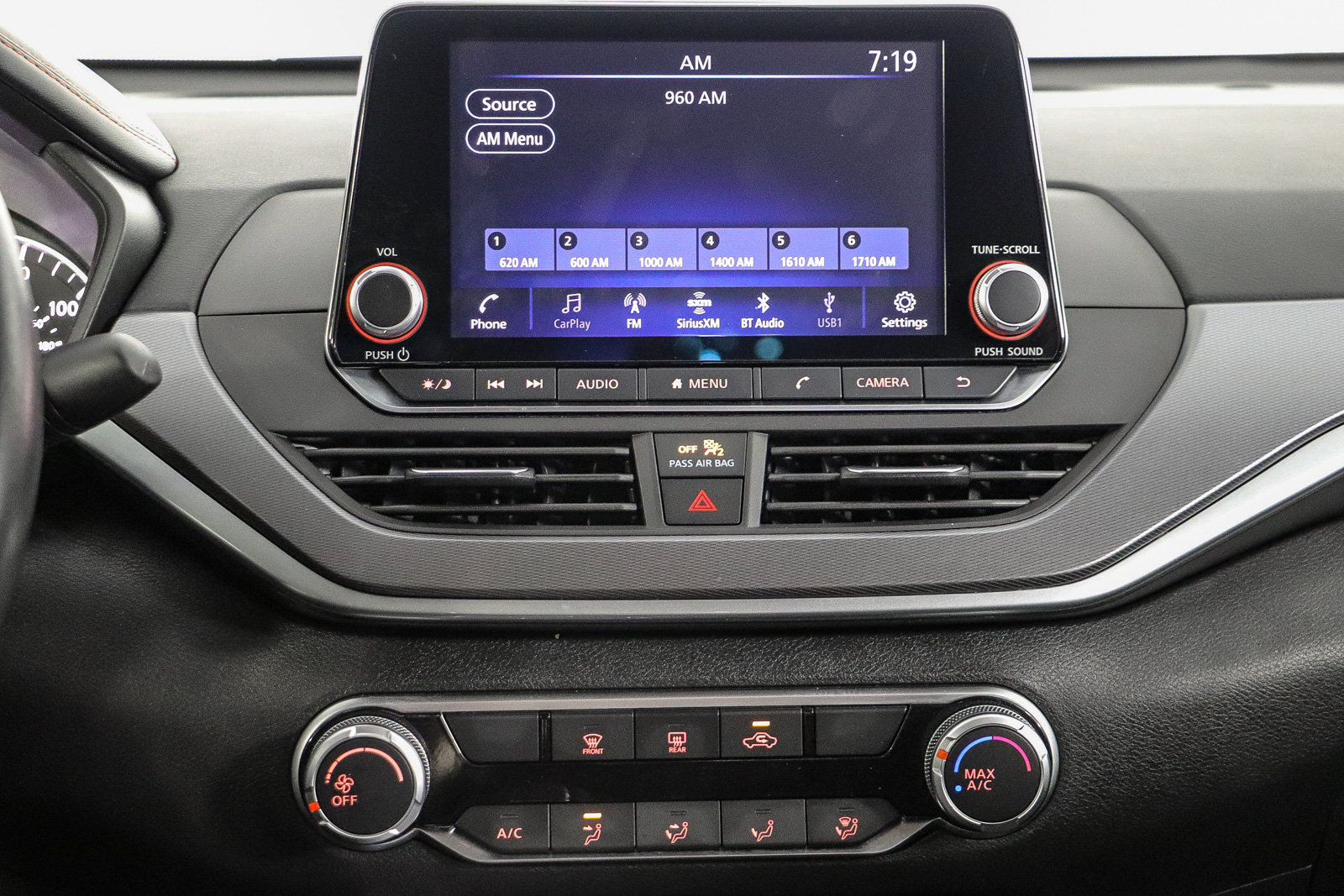 Used 2023 Nissan Altima 2.5 SR FWD image 14