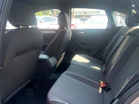 Certified 2025 Volkswagen Jetta Sport FWD image 21