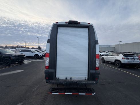 Used 2024 RAM ProMaster 3500 w/ Delivery Van Package image 14