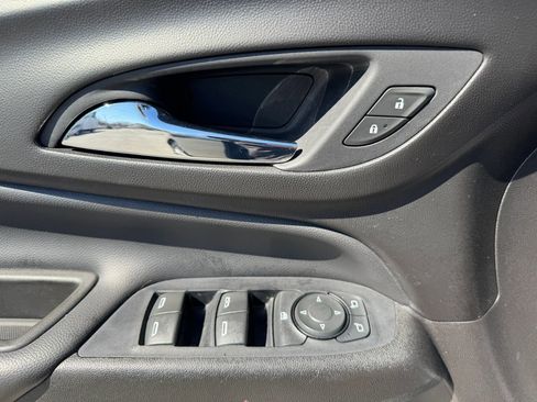 Used 2019 Chevrolet Equinox LT image 12