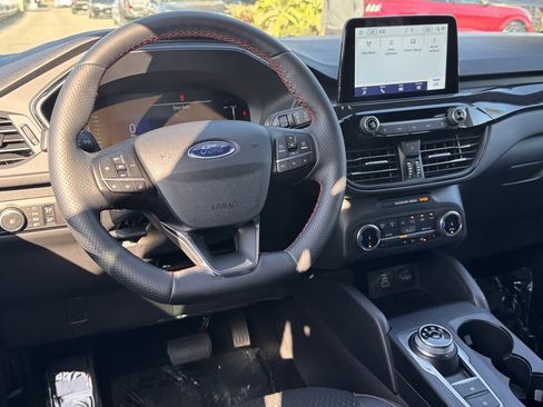 Used 2025 Ford Escape ST-Line Select image 29