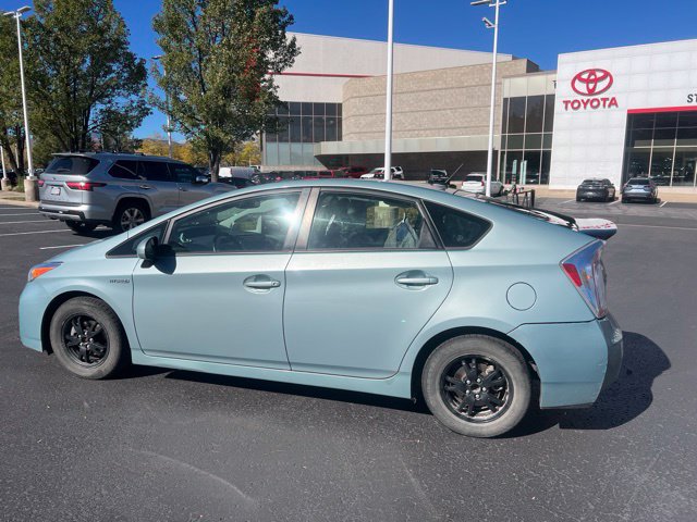 Used 2014 Toyota Prius Four FWD image 2