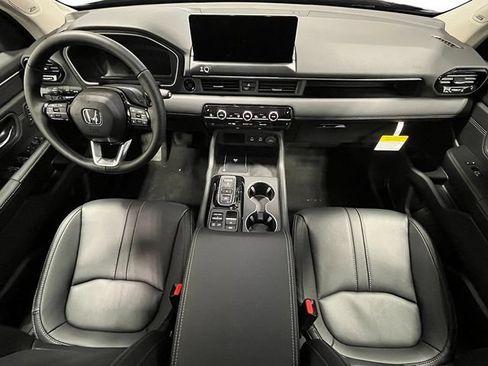 New 2026 Honda Pilot Touring image 16